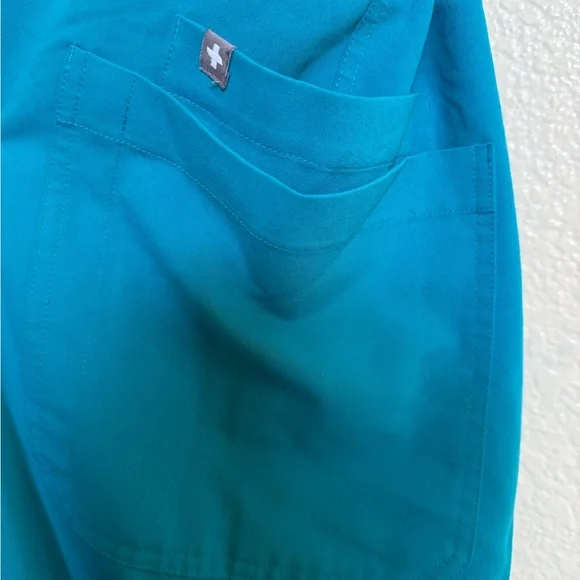 FIGS Yola Skinny Scrub Pants - Picture 6 of 6